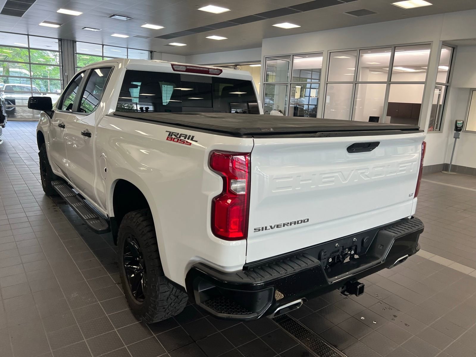 Thumbnail: 2022 Chevrolet Silverado 1500 - 2