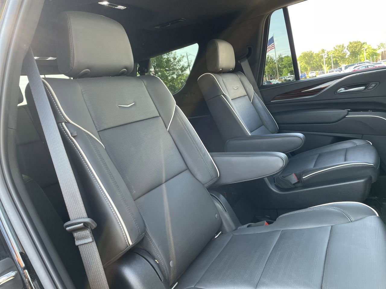 Thumbnail: 2022 Cadillac Escalade - 15