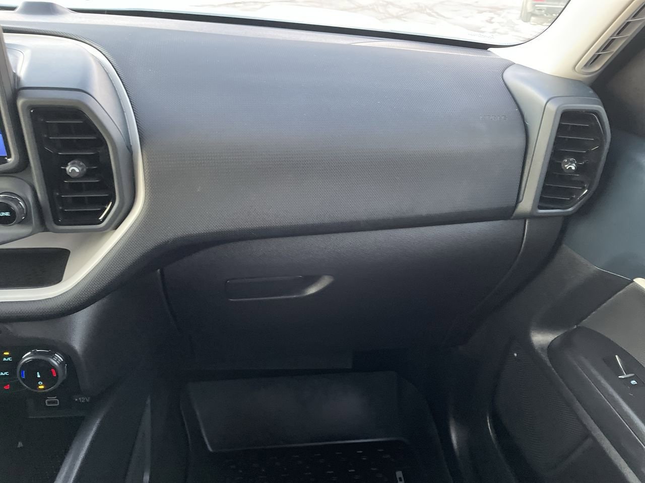 Thumbnail: 2023 Ford Bronco Sport - 16