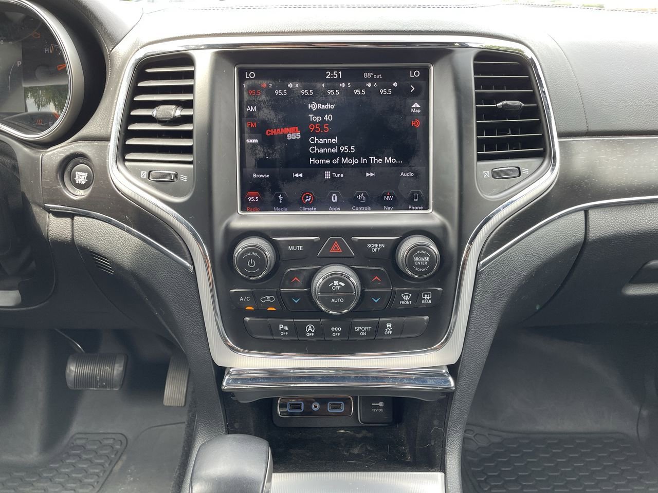Thumbnail: 2018 Jeep Grand Cherokee - 13