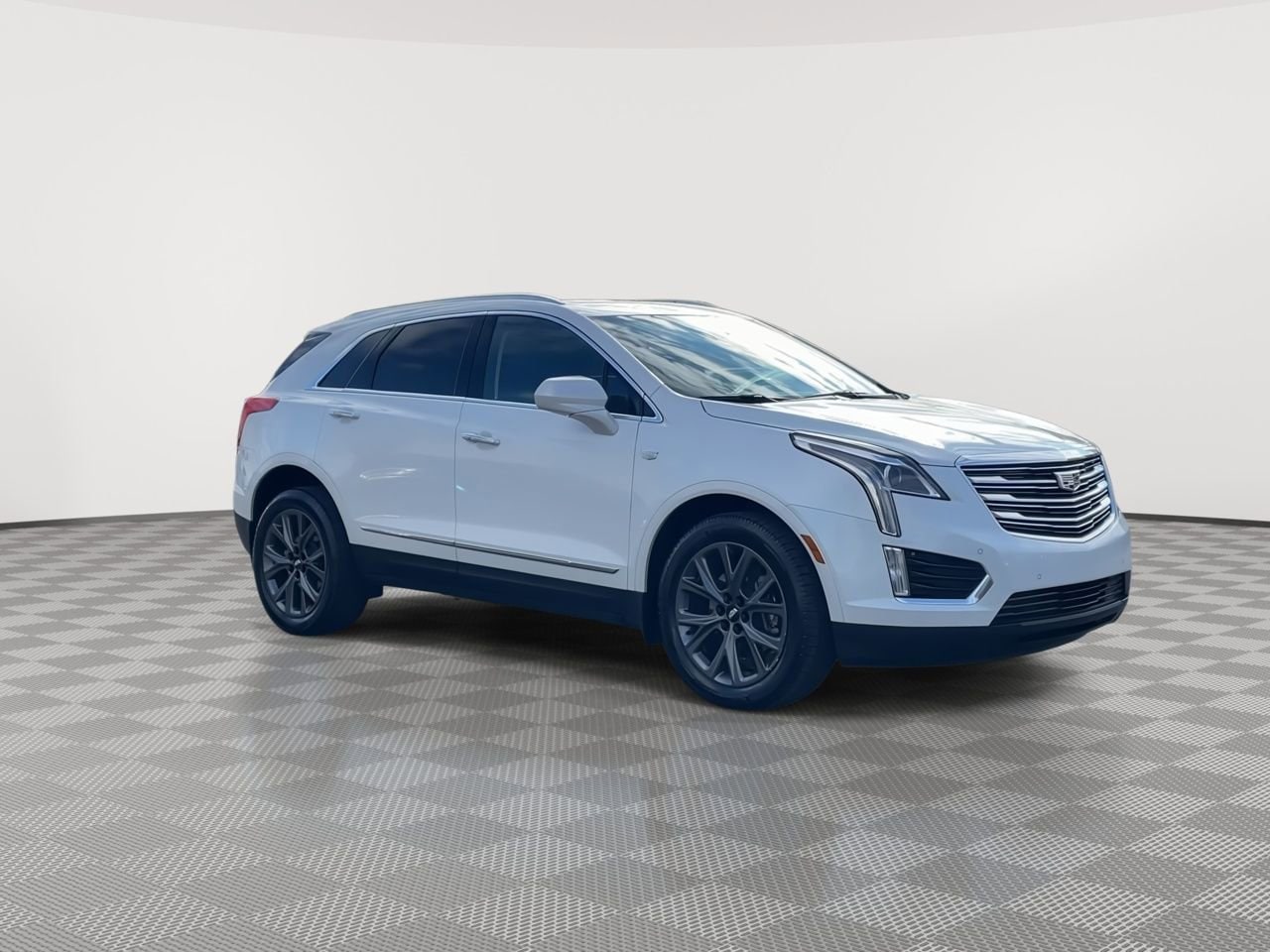 Thumbnail: 2019 Cadillac XT5 - 2
