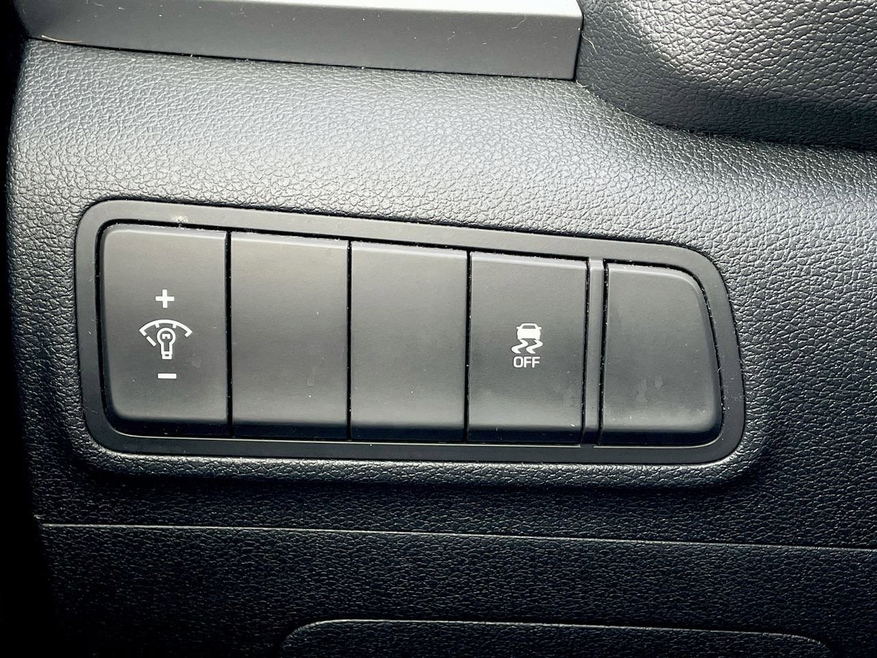 Thumbnail: 2016 Hyundai Tucson - 25