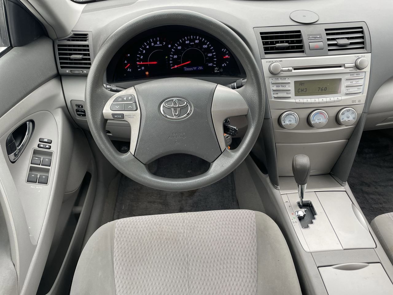 Thumbnail: 2010 Toyota Camry - 11