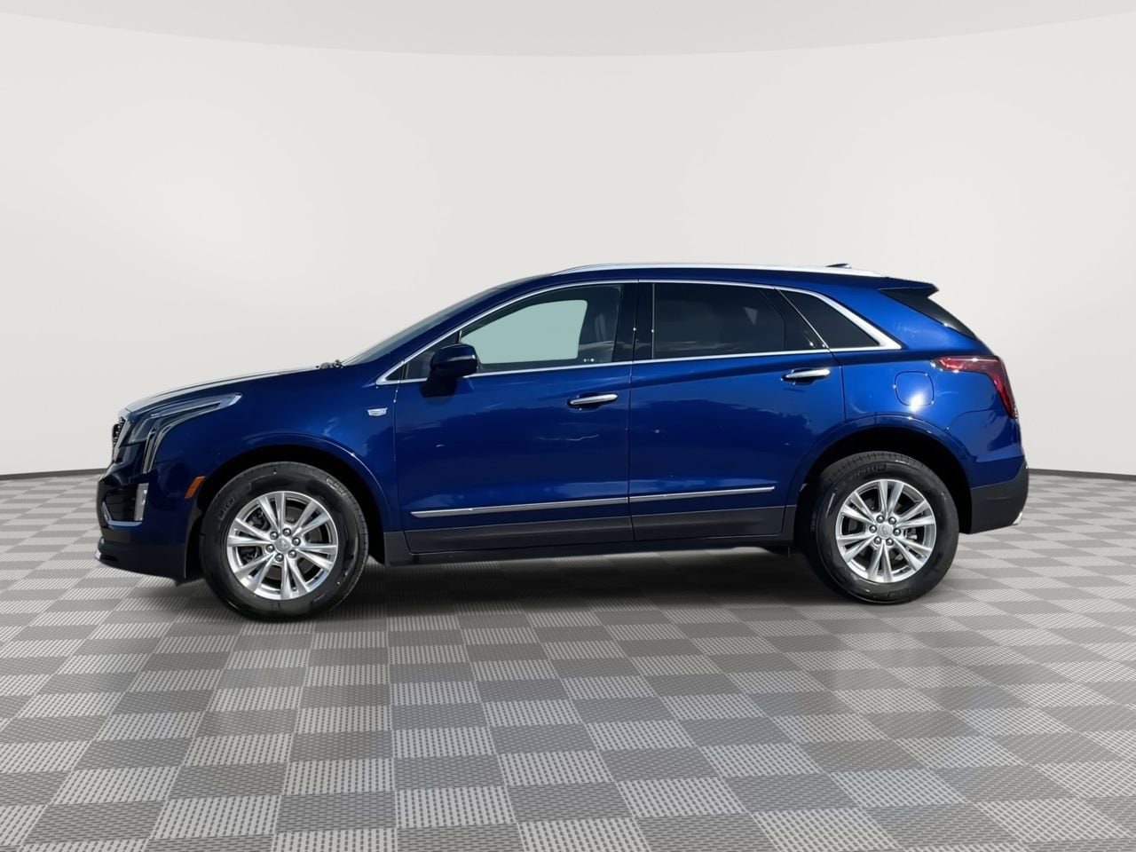 Thumbnail: 2024 Cadillac XT5 - 5
