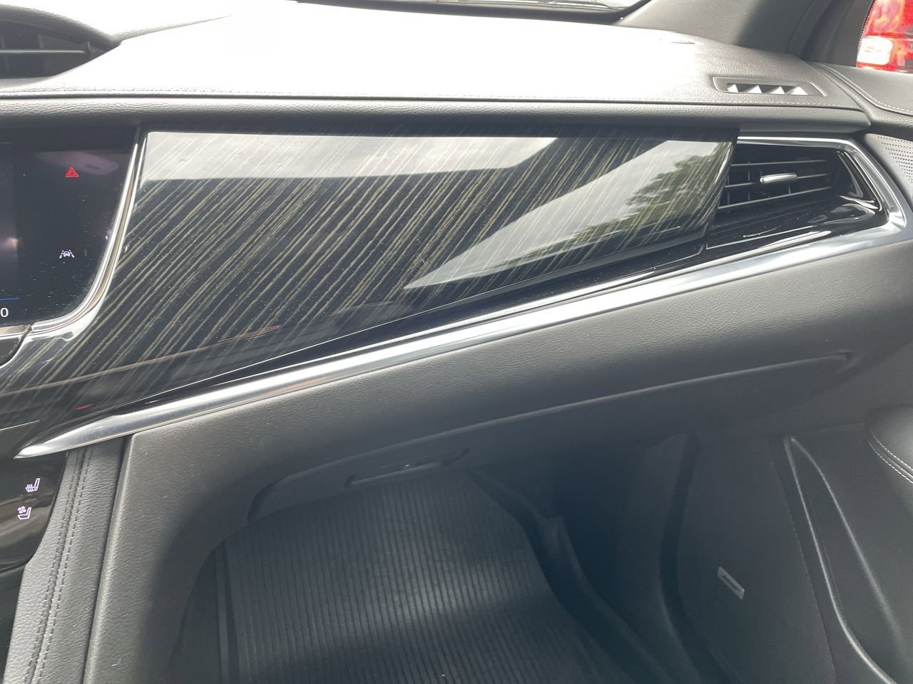 Thumbnail: 2020 Cadillac XT6 - 16