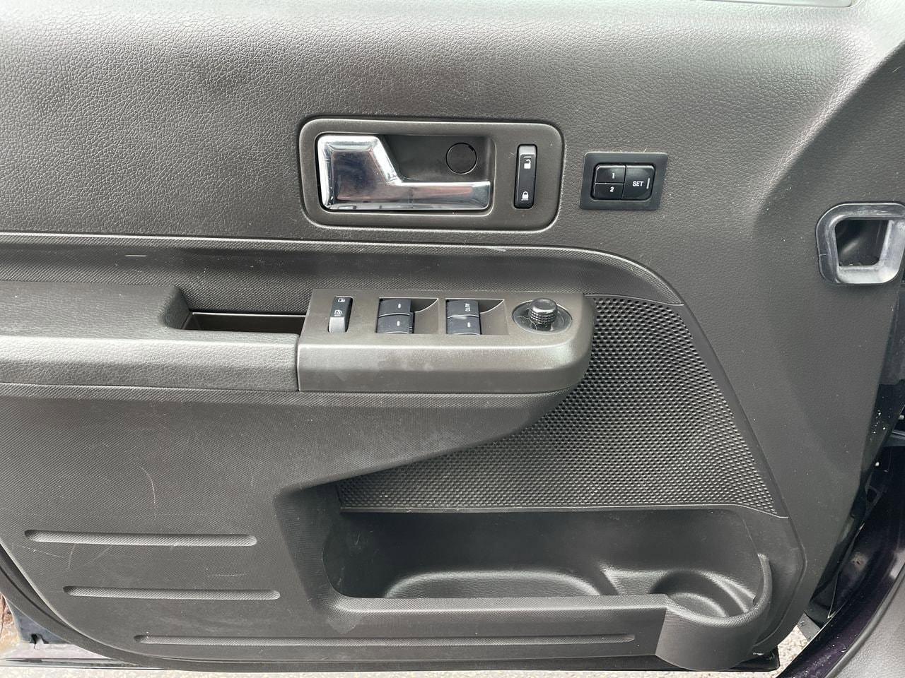 Thumbnail: 2007 Ford Edge - 29