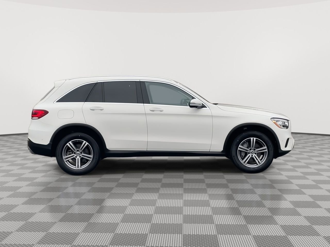 Thumbnail: 2022 Mercedes-Benz GLC - 9