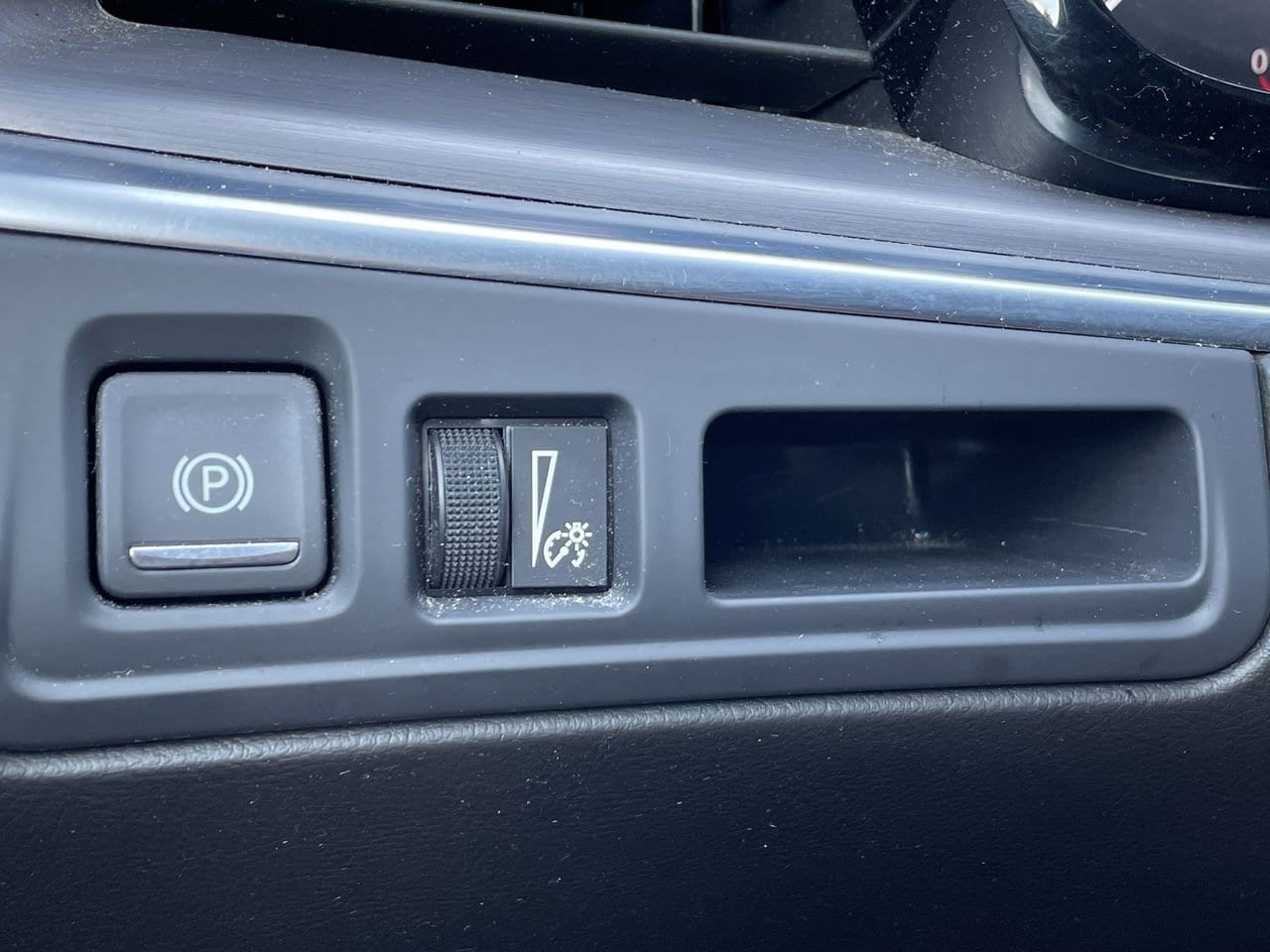 Thumbnail: 2024 Cadillac XT5 - 27