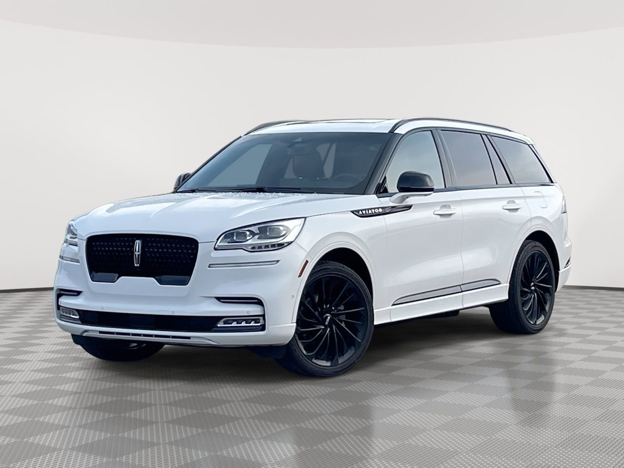 Thumbnail: 2024 Lincoln Aviator - 1