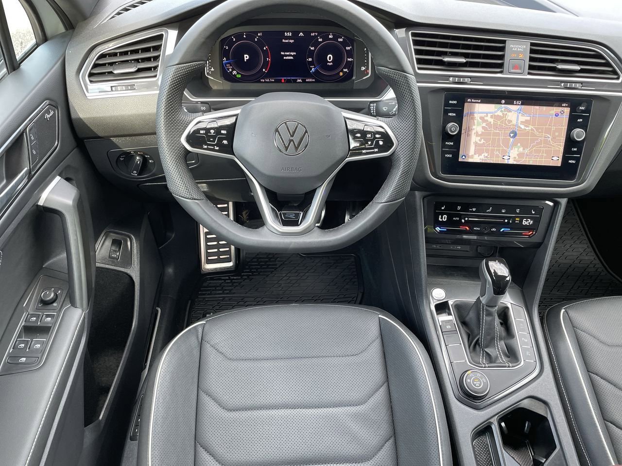 Thumbnail: 2024 Volkswagen Tiguan - 11