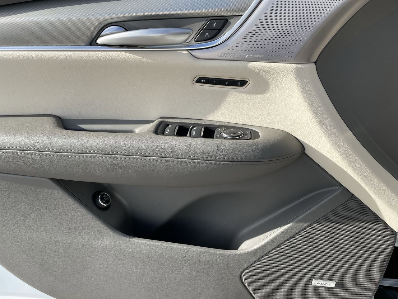 Thumbnail: 2025 Cadillac XT5 - 34