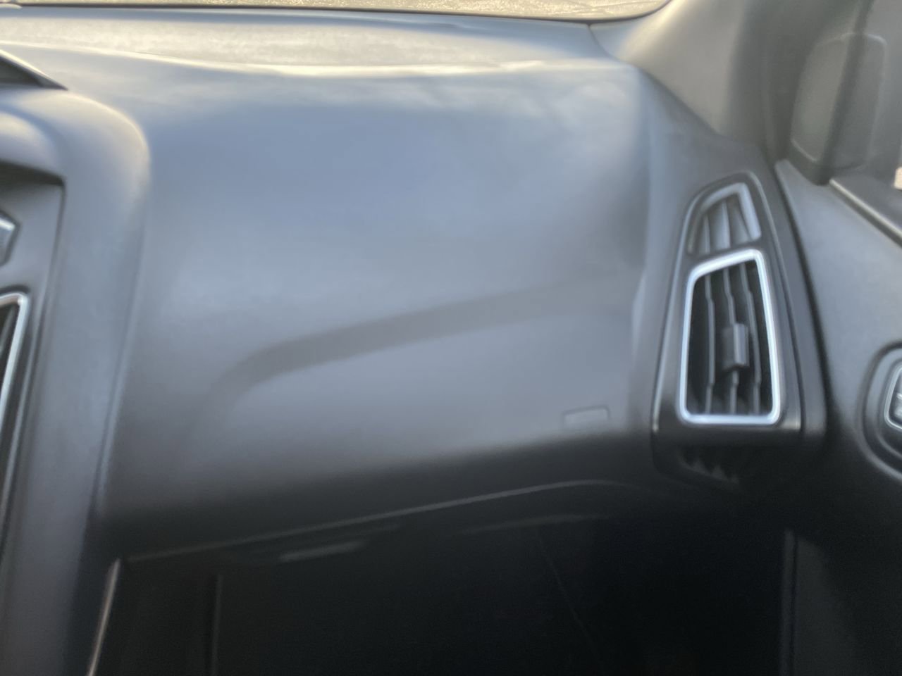 Thumbnail: 2017 Ford Focus - 16