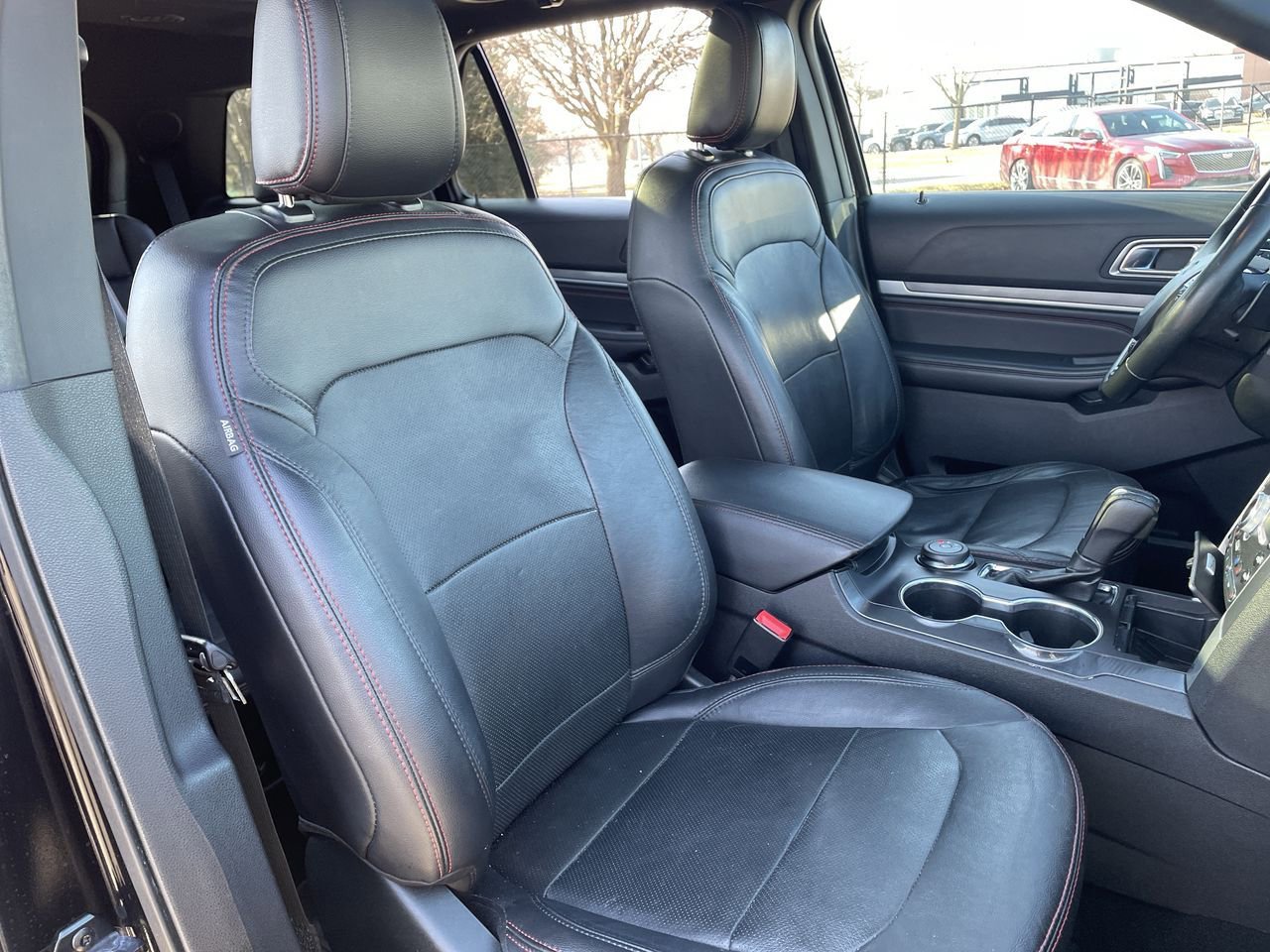 Thumbnail: 2019 Ford Explorer - 14