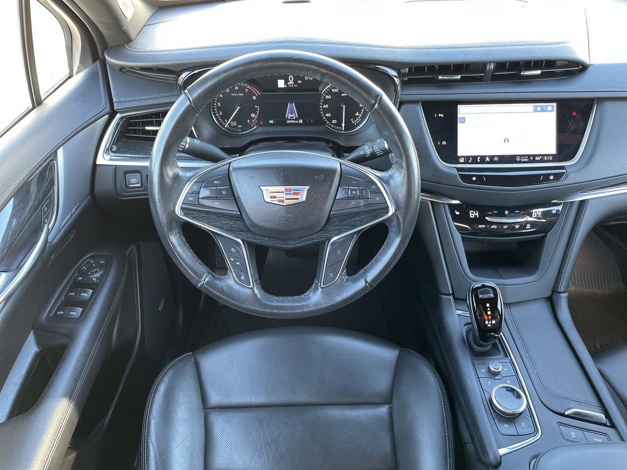 Thumbnail: 2023 Cadillac XT5 - 11
