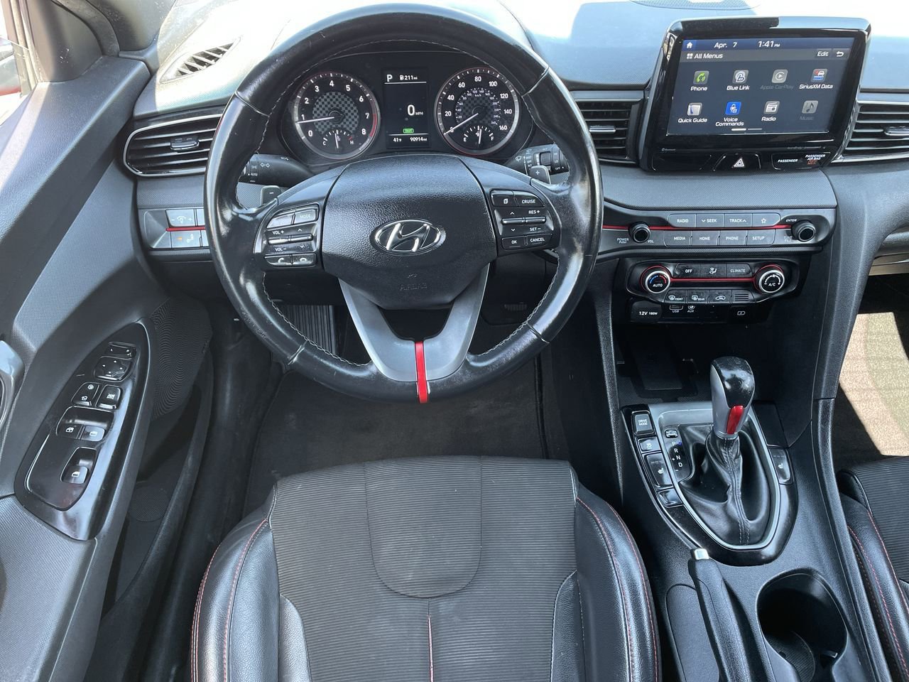 Thumbnail: 2019 Hyundai Veloster - 11