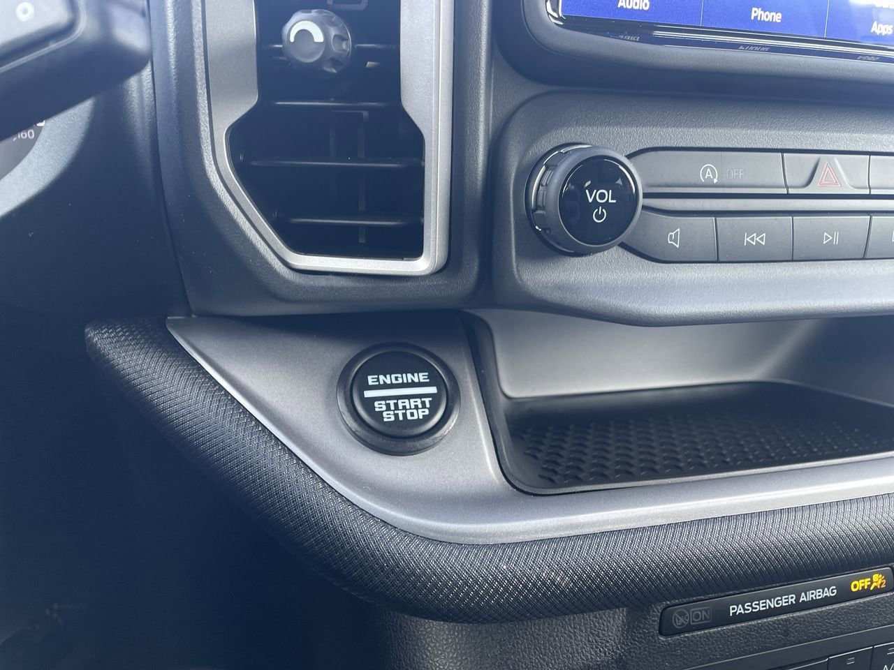 Thumbnail: 2022 Ford Bronco Sport - 26