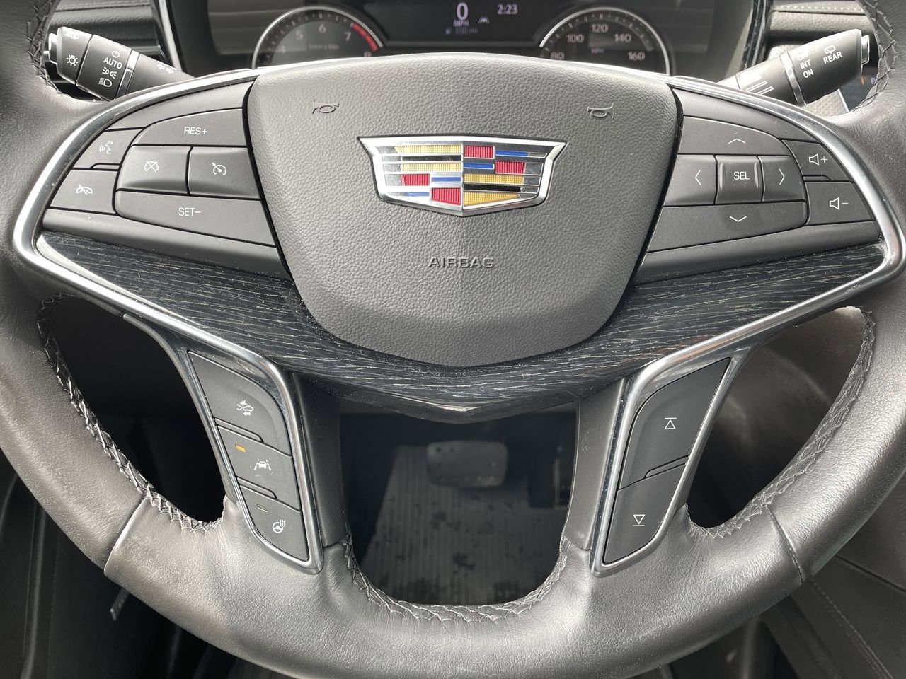 Thumbnail: 2020 Cadillac XT5 - 10