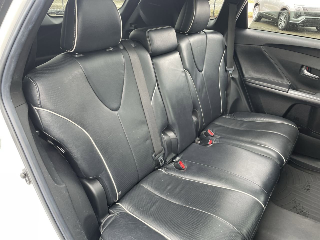 Thumbnail: 2013 Toyota Venza - 15