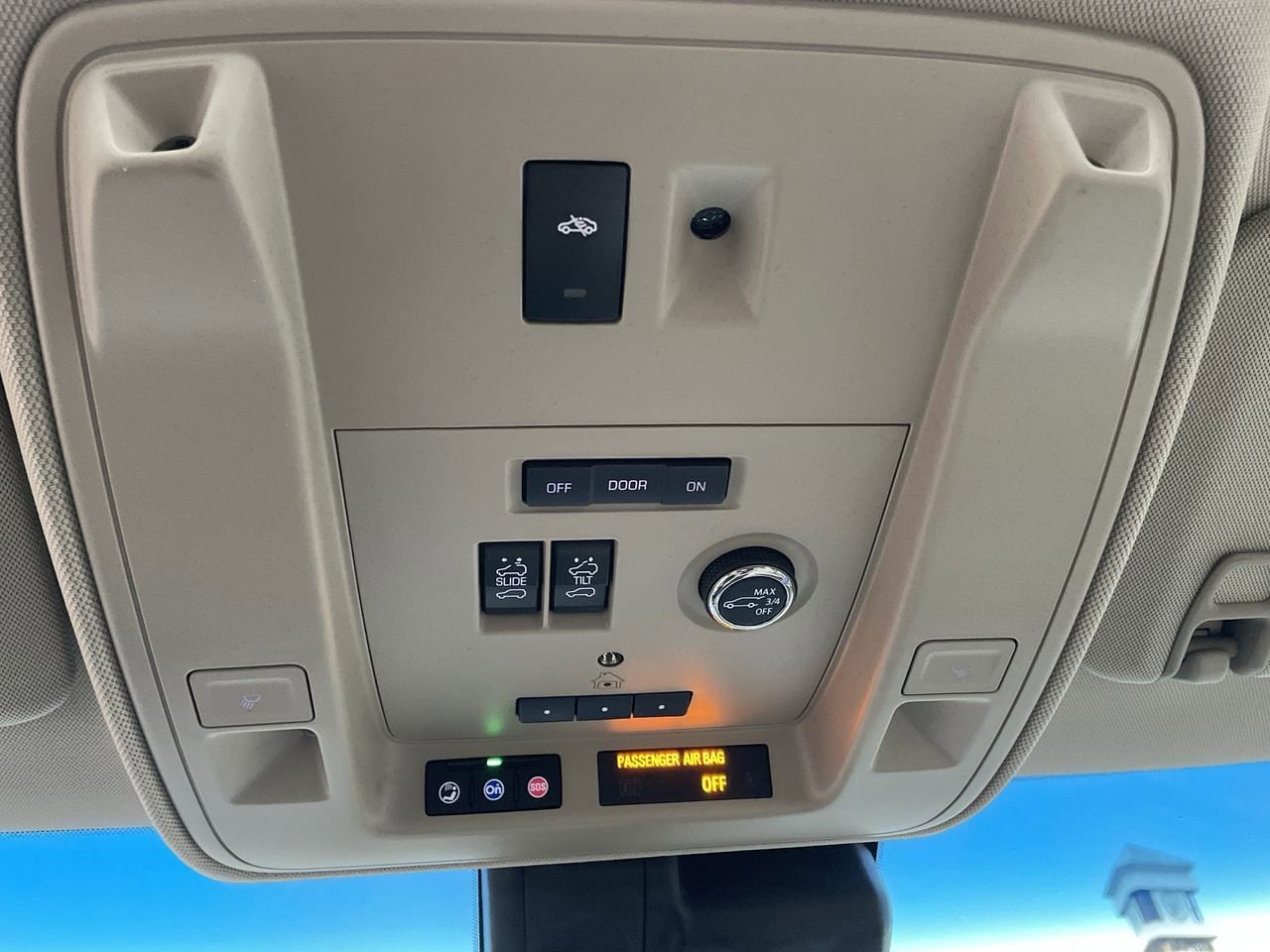 Thumbnail: 2019 Cadillac Escalade - 38