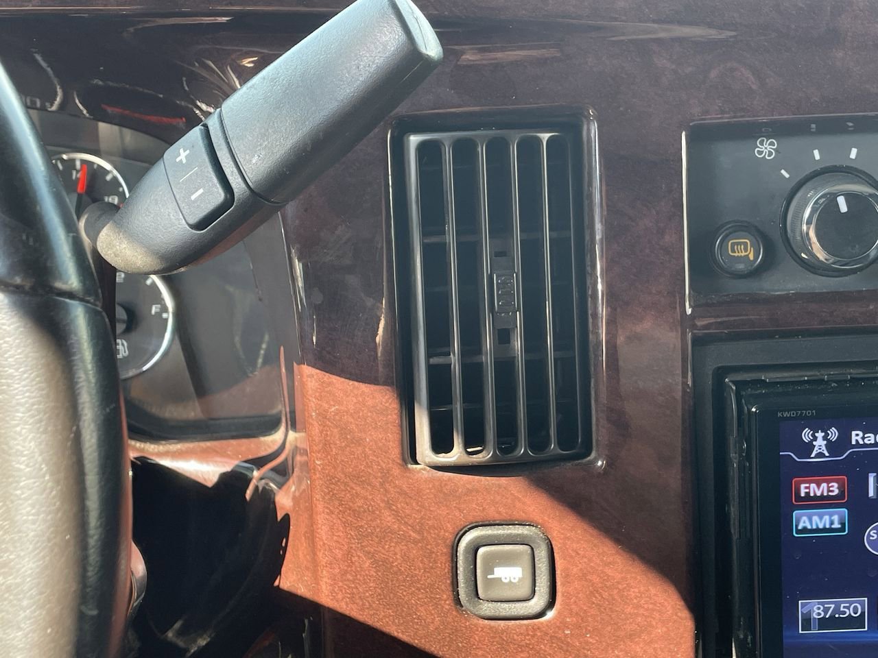 Thumbnail: 2019 GMC Savana - 30