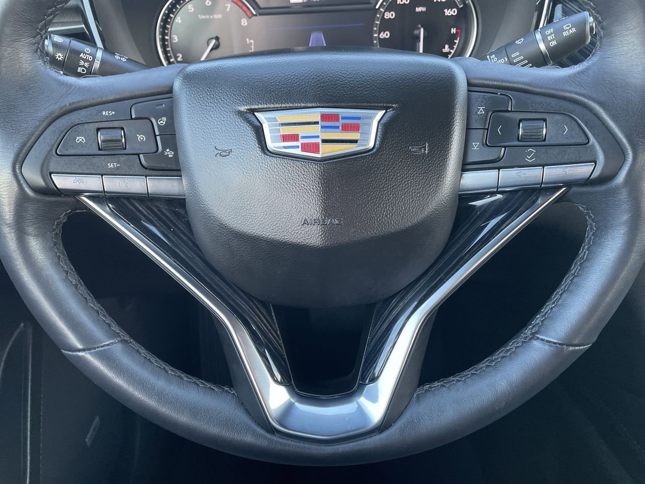 Thumbnail: 2024 Cadillac XT6 - 10