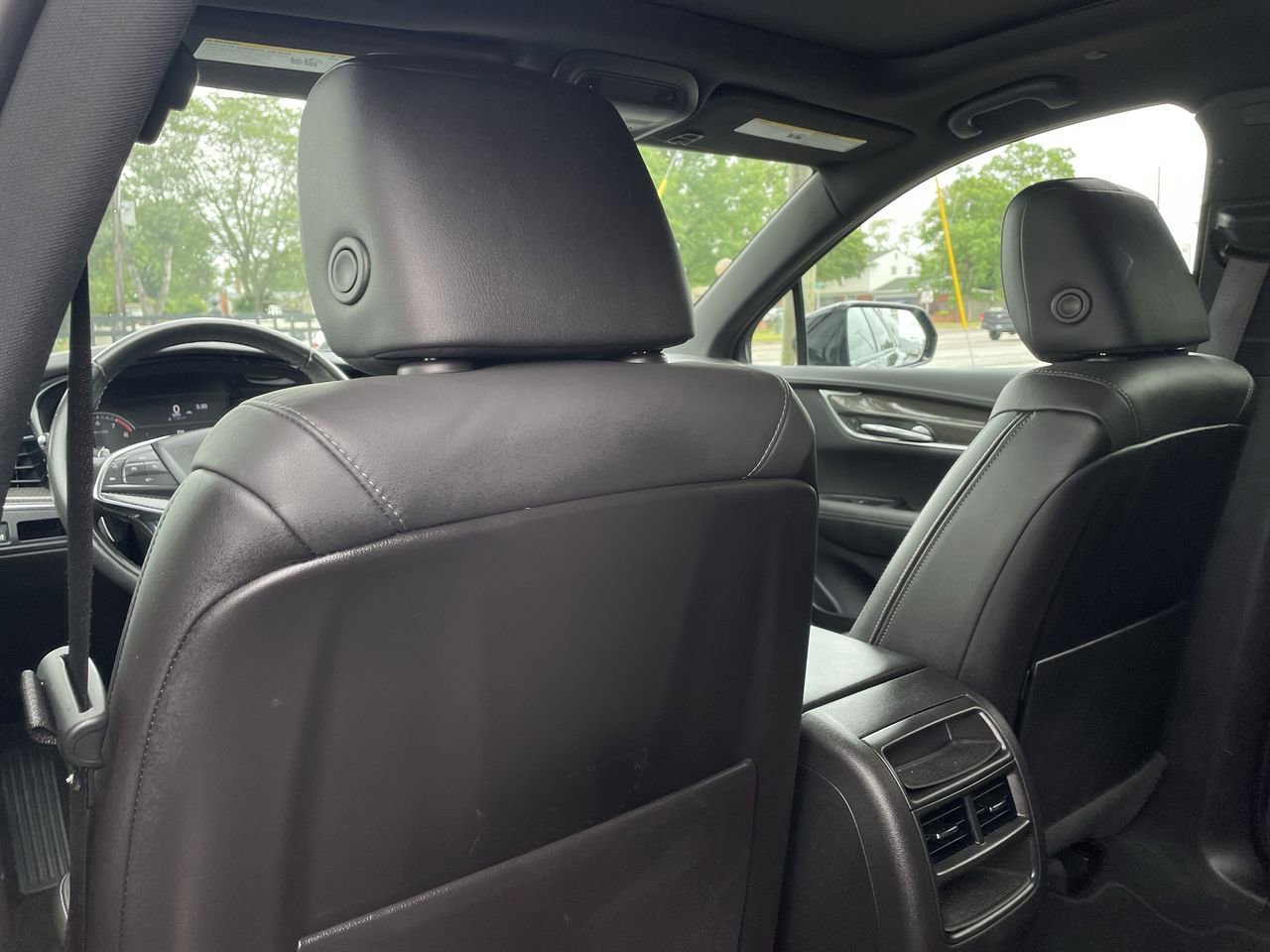 Thumbnail: 2022 Cadillac XT5 - 20
