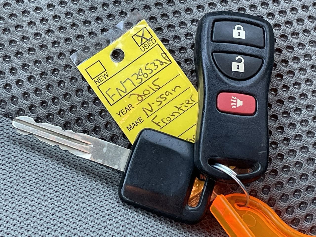 Thumbnail: 2015 Nissan Frontier - 28