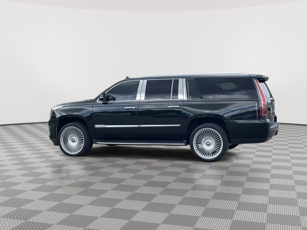 Thumbnail: 2016 Cadillac Escalade - 6