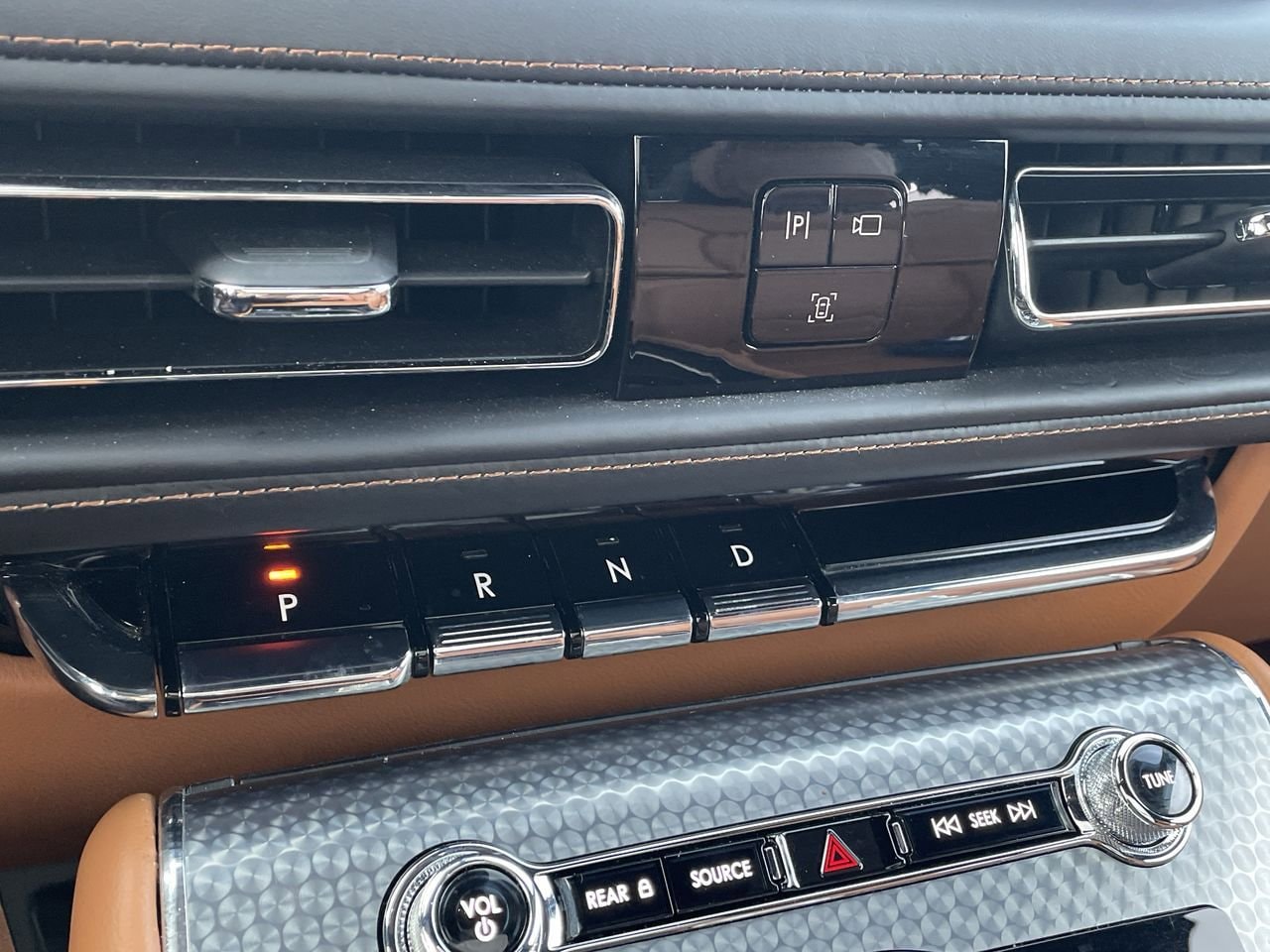 Thumbnail: 2024 Lincoln Aviator - 33