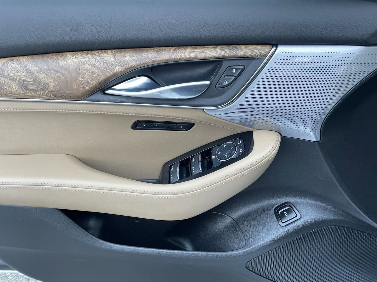 Thumbnail: 2023 Cadillac CT5 - 33