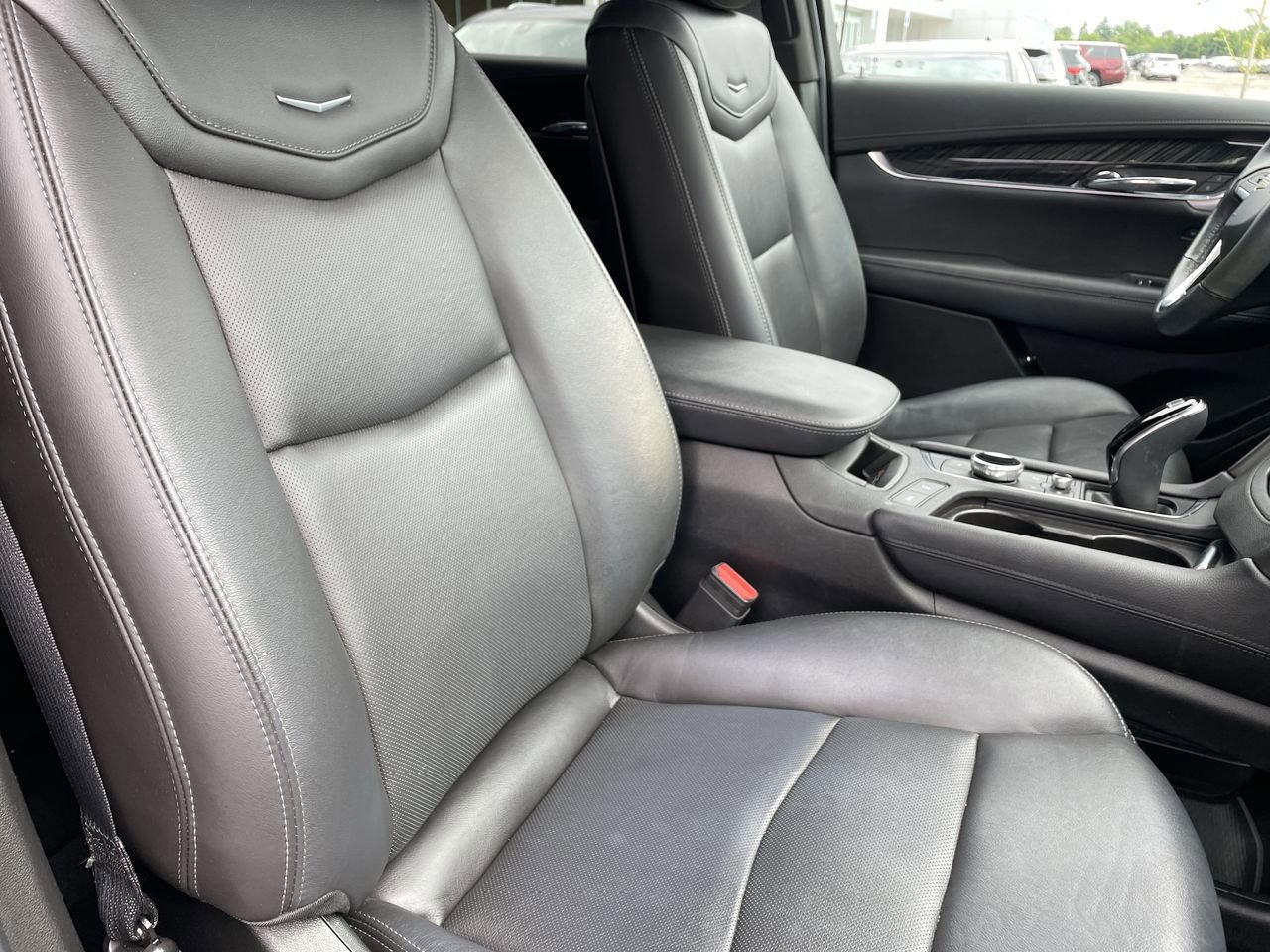 Thumbnail: 2020 Cadillac XT6 - 14