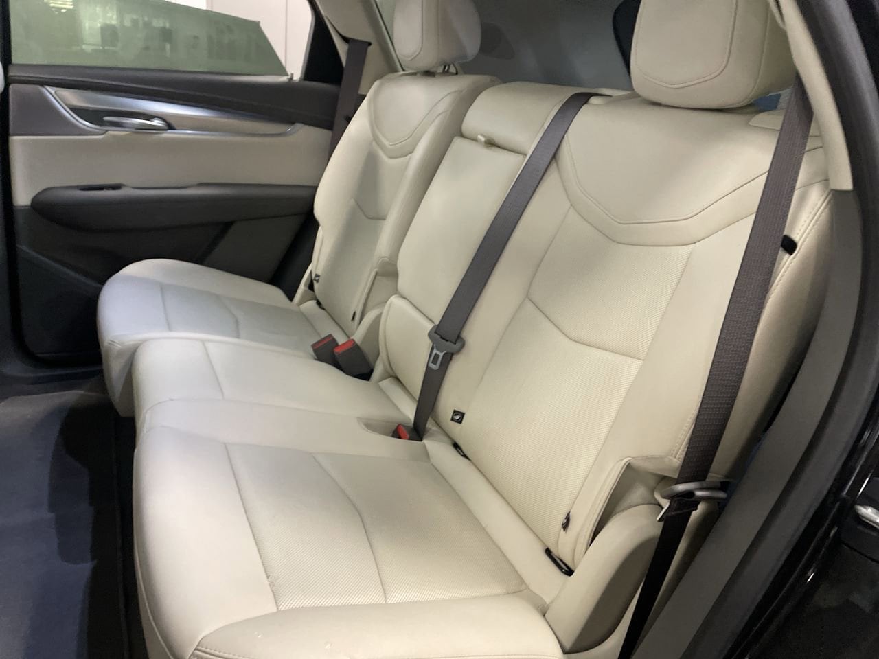 Thumbnail: 2023 Cadillac XT5 - 19