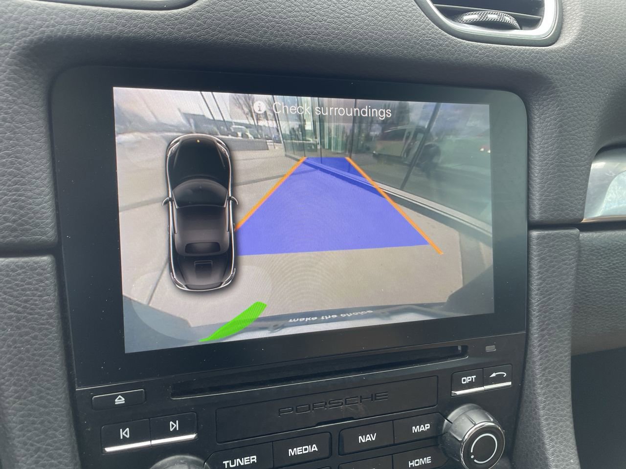 Thumbnail: 2017 Porsche 718 Boxster - 25