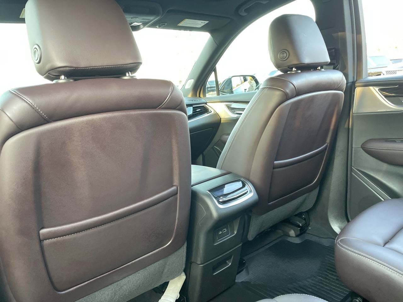 Thumbnail: 2022 Cadillac XT6 - 21