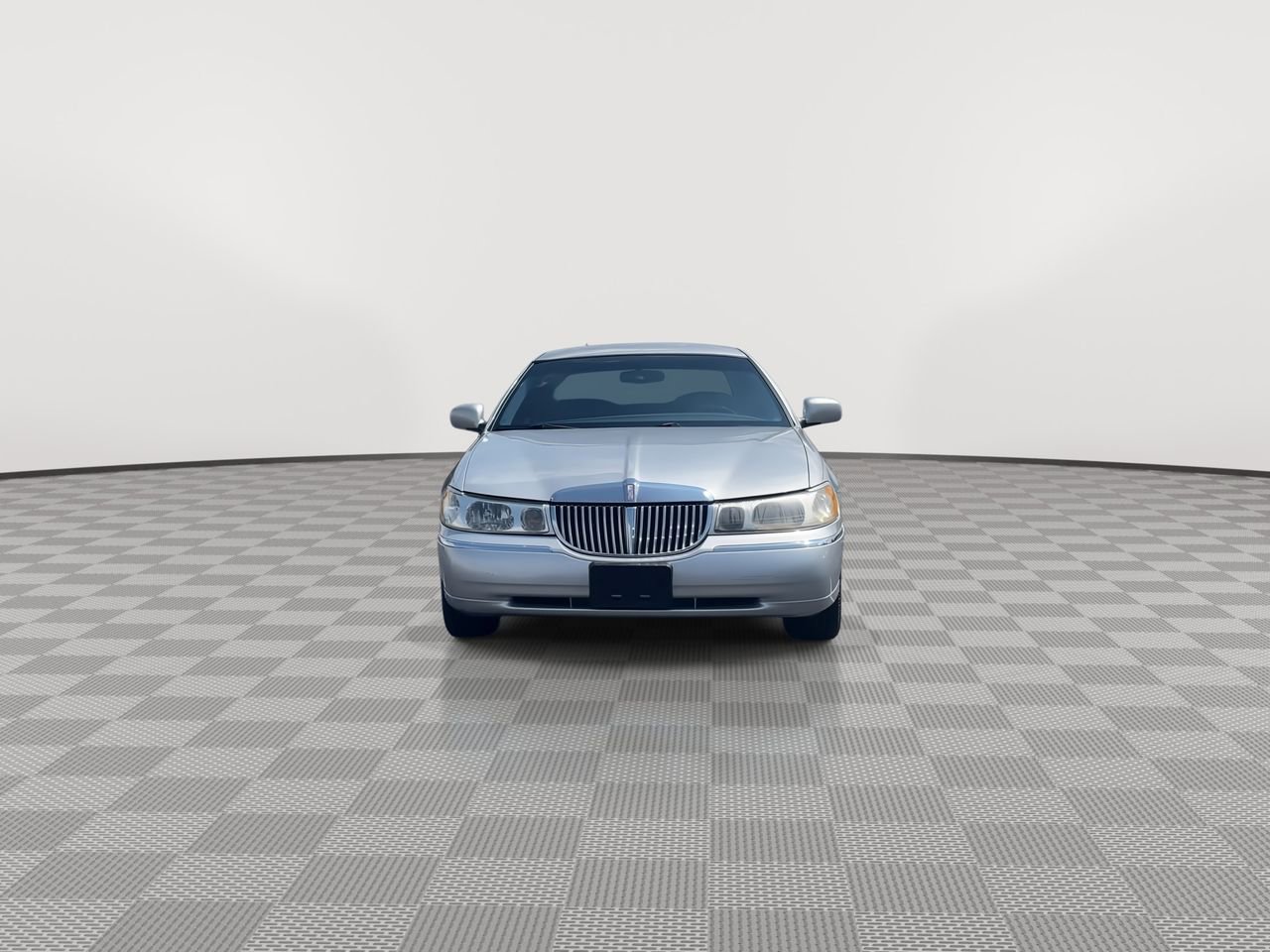 Thumbnail: 2000 Lincoln Town Car - 3