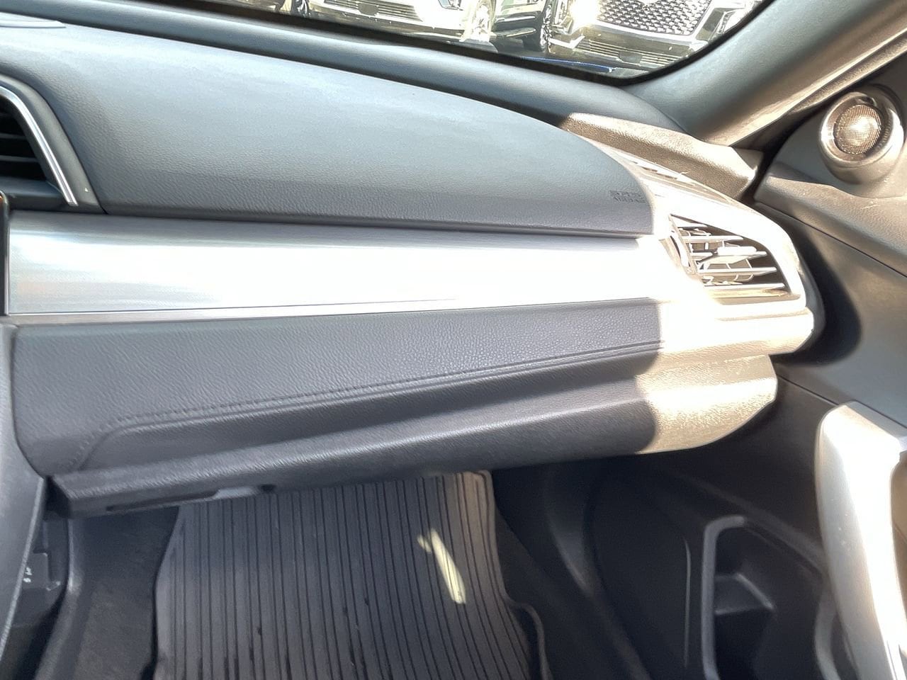 Thumbnail: 2016 Honda Civic - 16