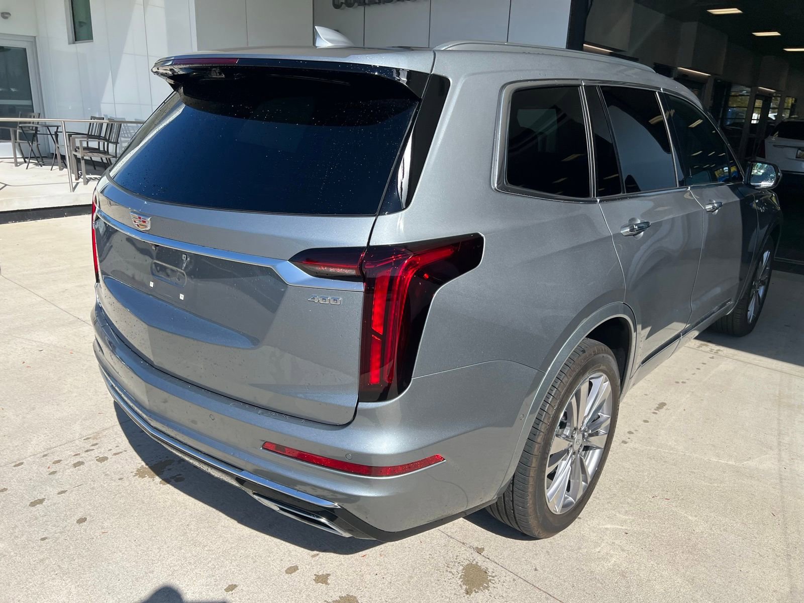 Thumbnail: 2023 Cadillac XT6 - 3