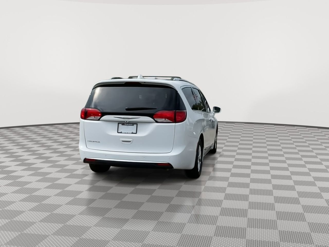 Thumbnail: 2019 Chrysler Pacifica - 7