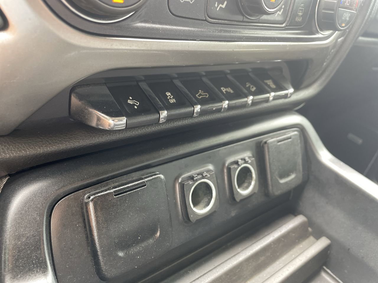Thumbnail: 2019 Chevrolet Silverado 2500 - 29