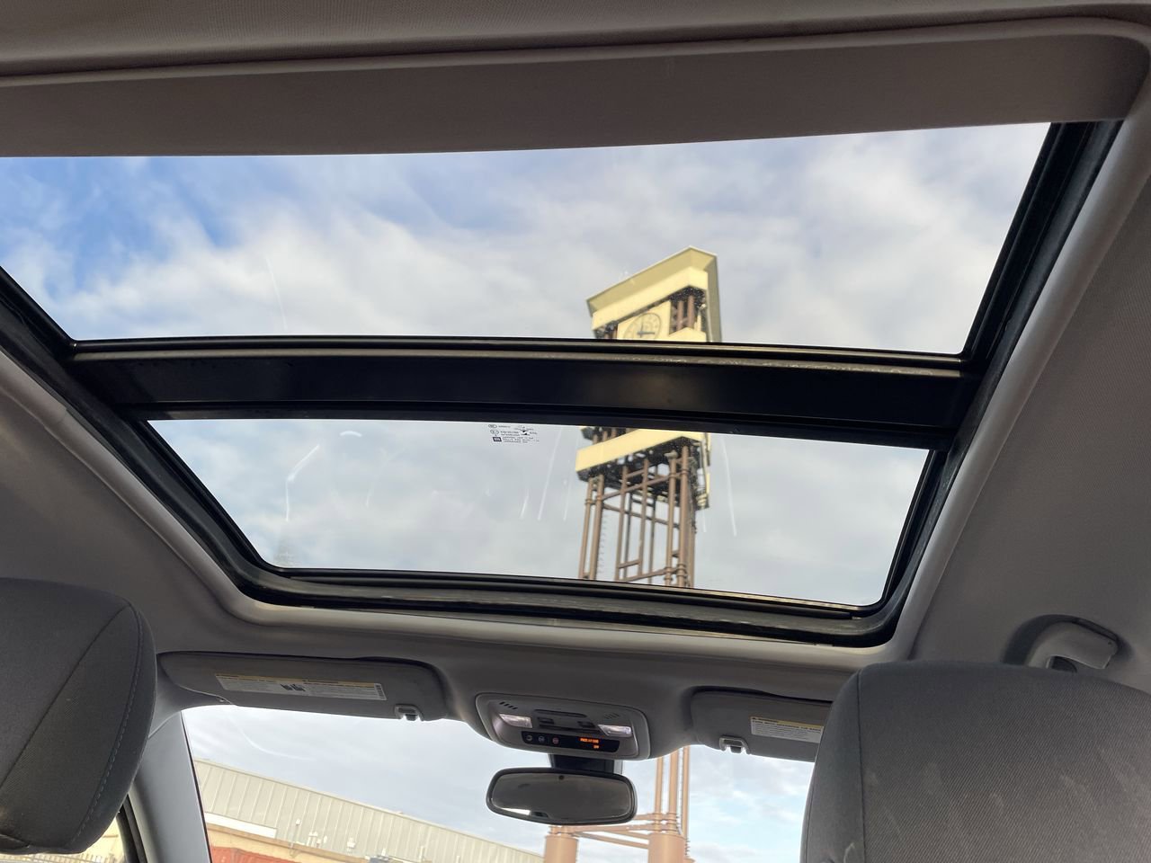 Thumbnail: 2016 Chevrolet Malibu - 20