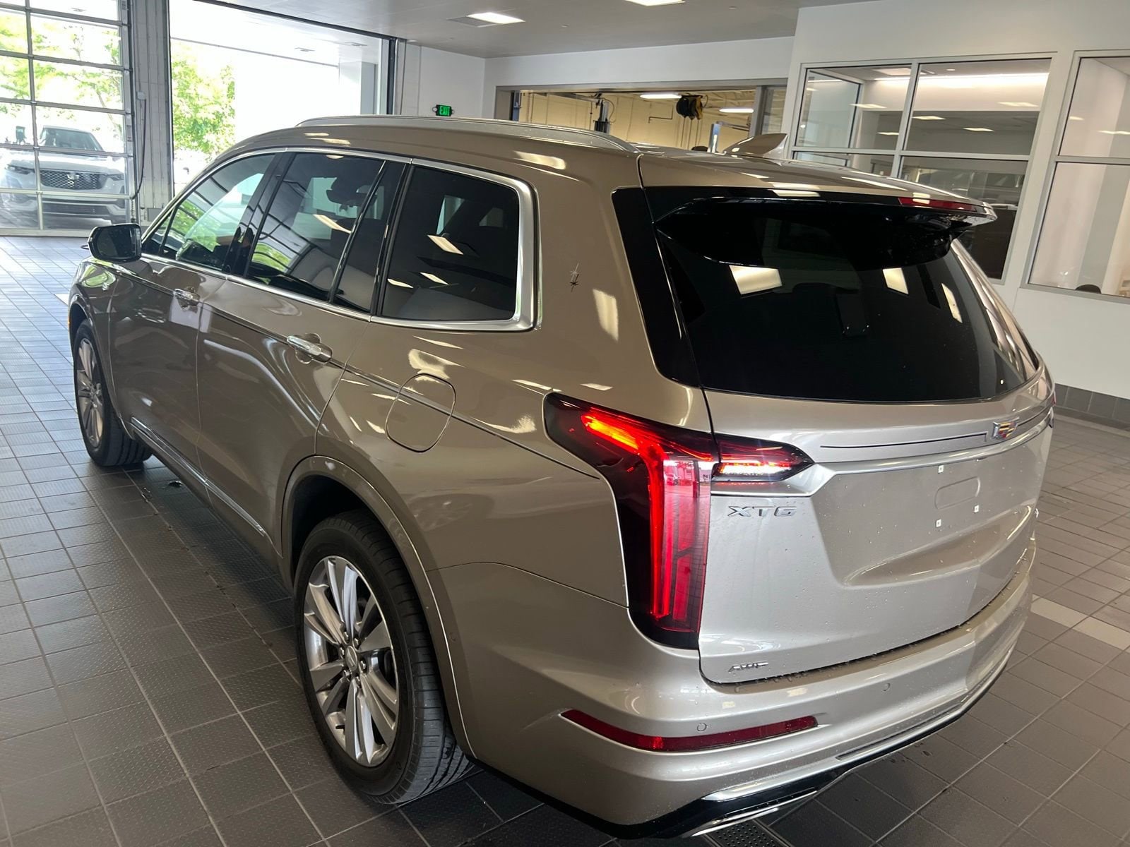 Thumbnail: 2023 Cadillac XT6 - 2