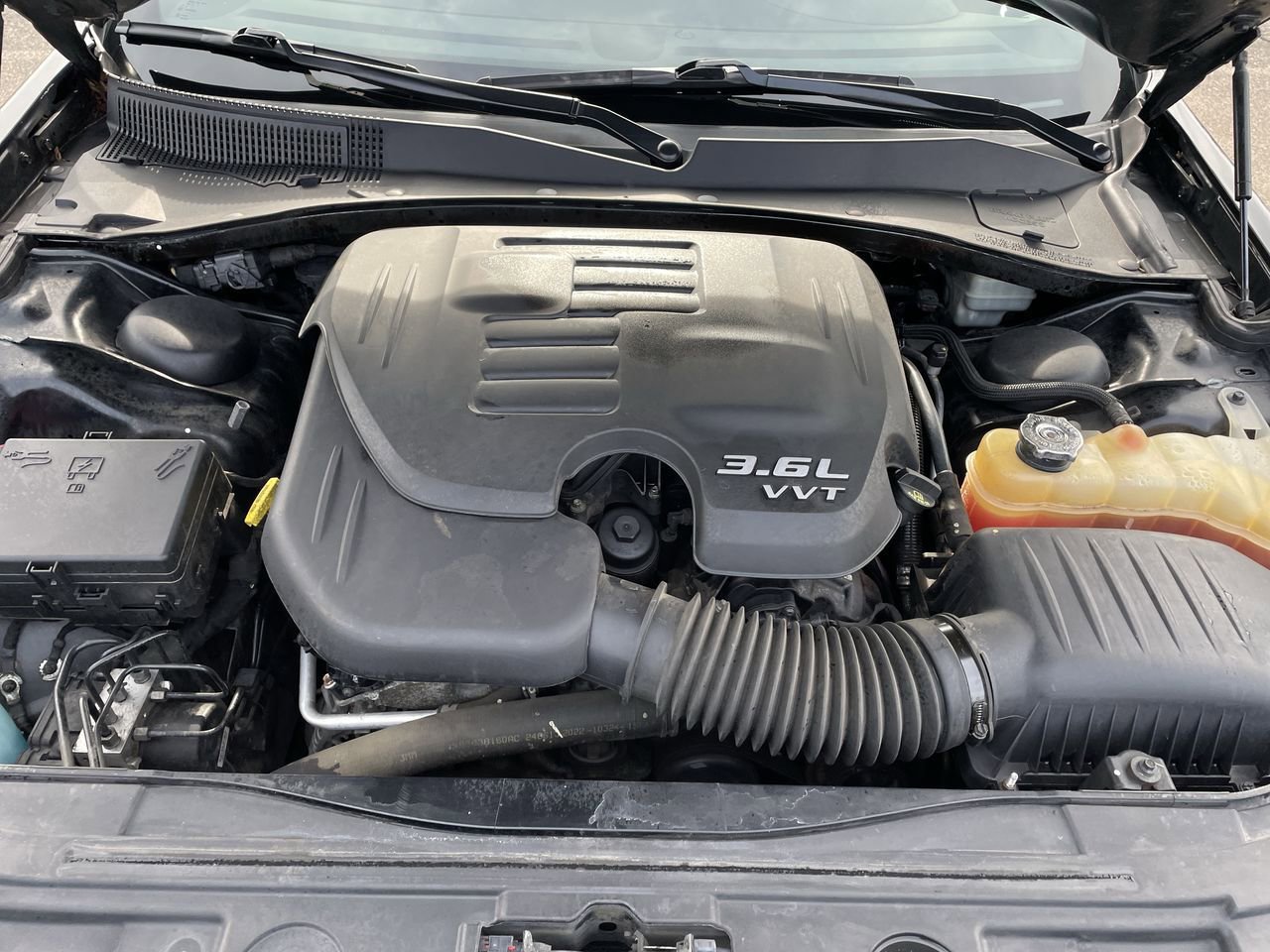 Thumbnail: 2013 Chrysler 300 - 31