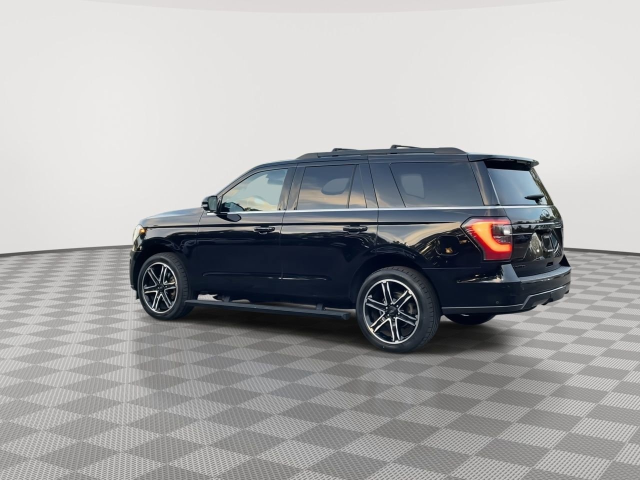 Thumbnail: 2019 Ford Expedition - 6