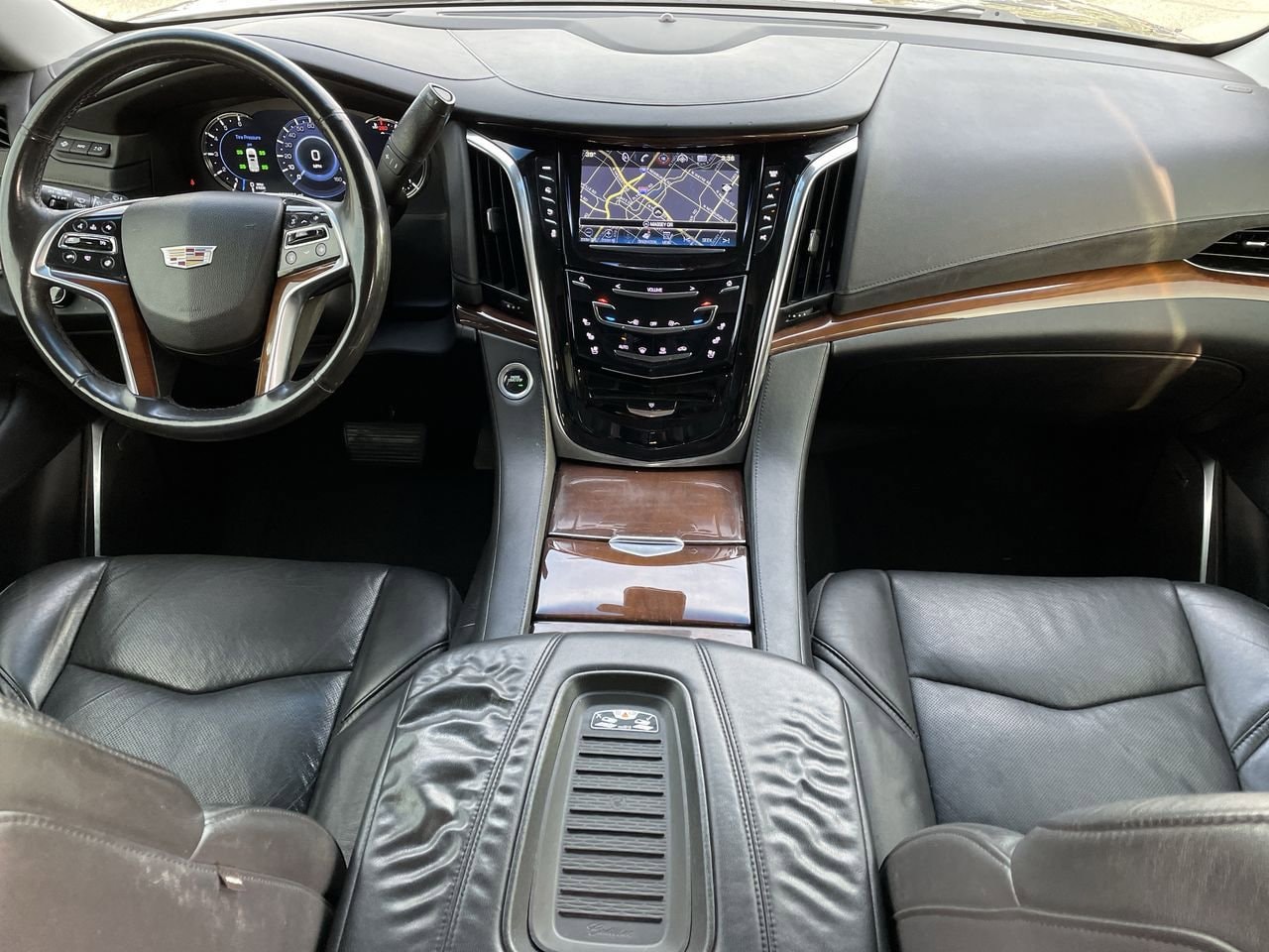 Thumbnail: 2018 Cadillac Escalade - 28