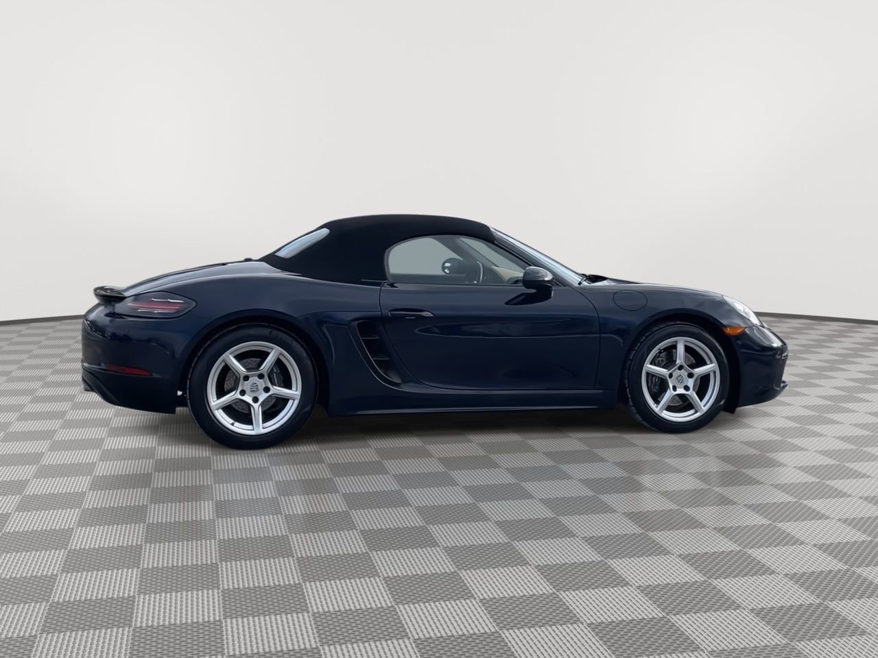 Thumbnail: 2017 Porsche 718 Boxster - 9