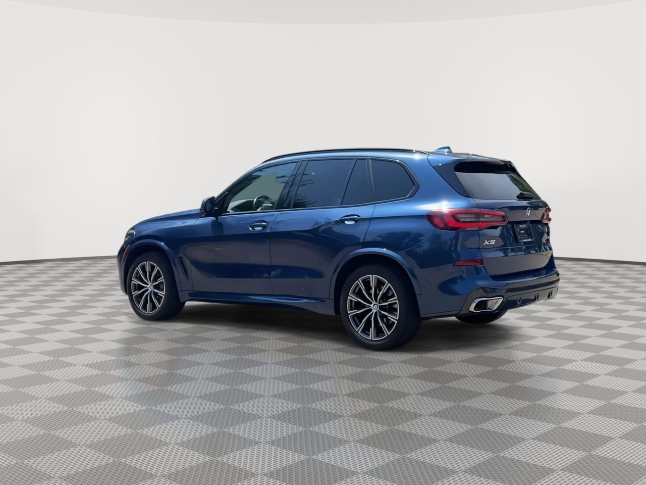 Thumbnail: 2022 BMW X5 - 6