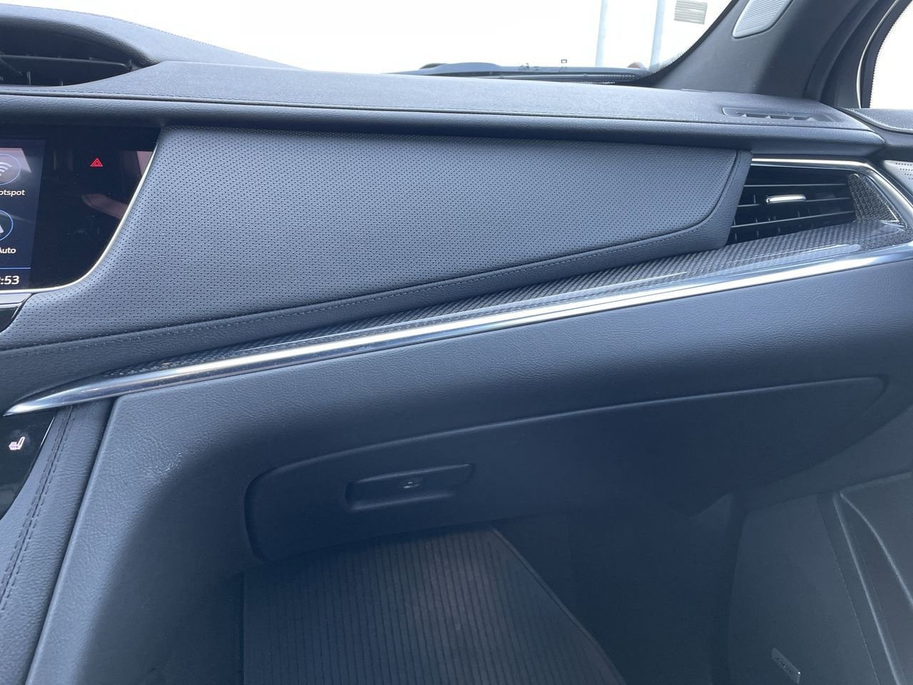 Thumbnail: 2024 Cadillac XT5 - 16