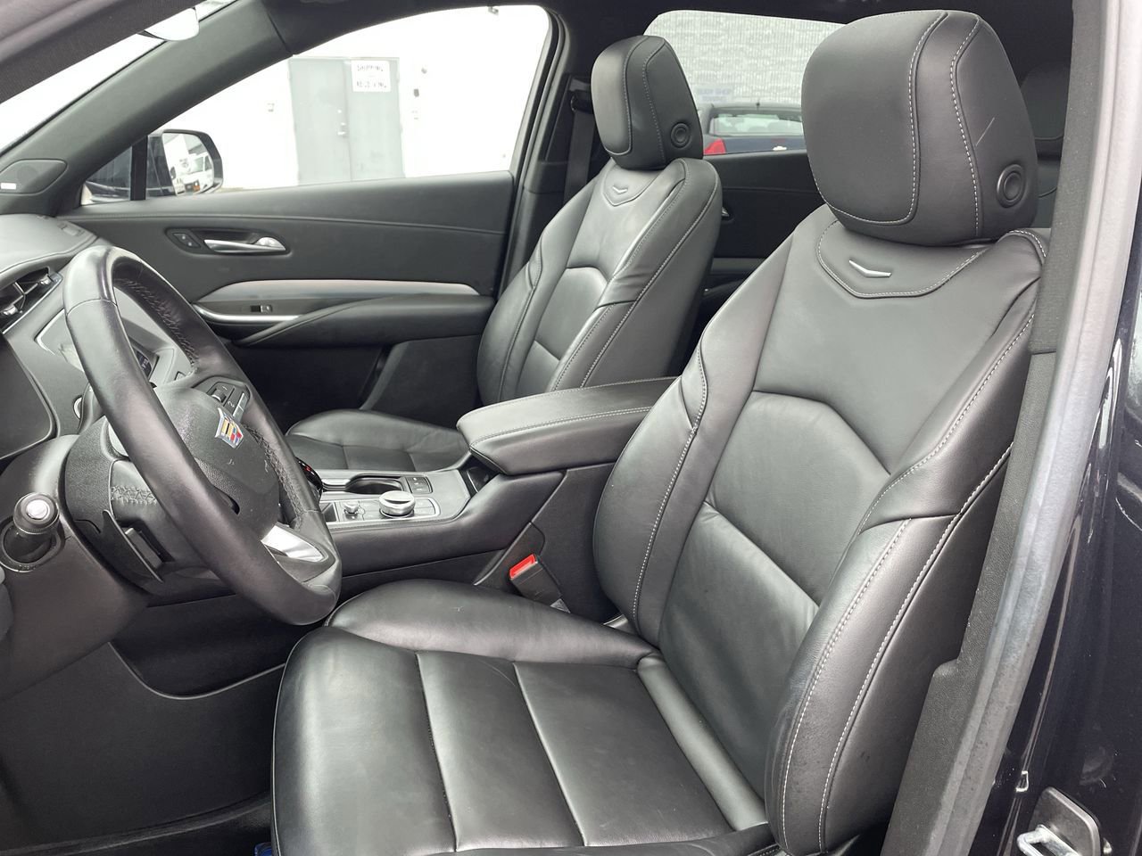 Thumbnail: 2023 Cadillac XT4 - 12