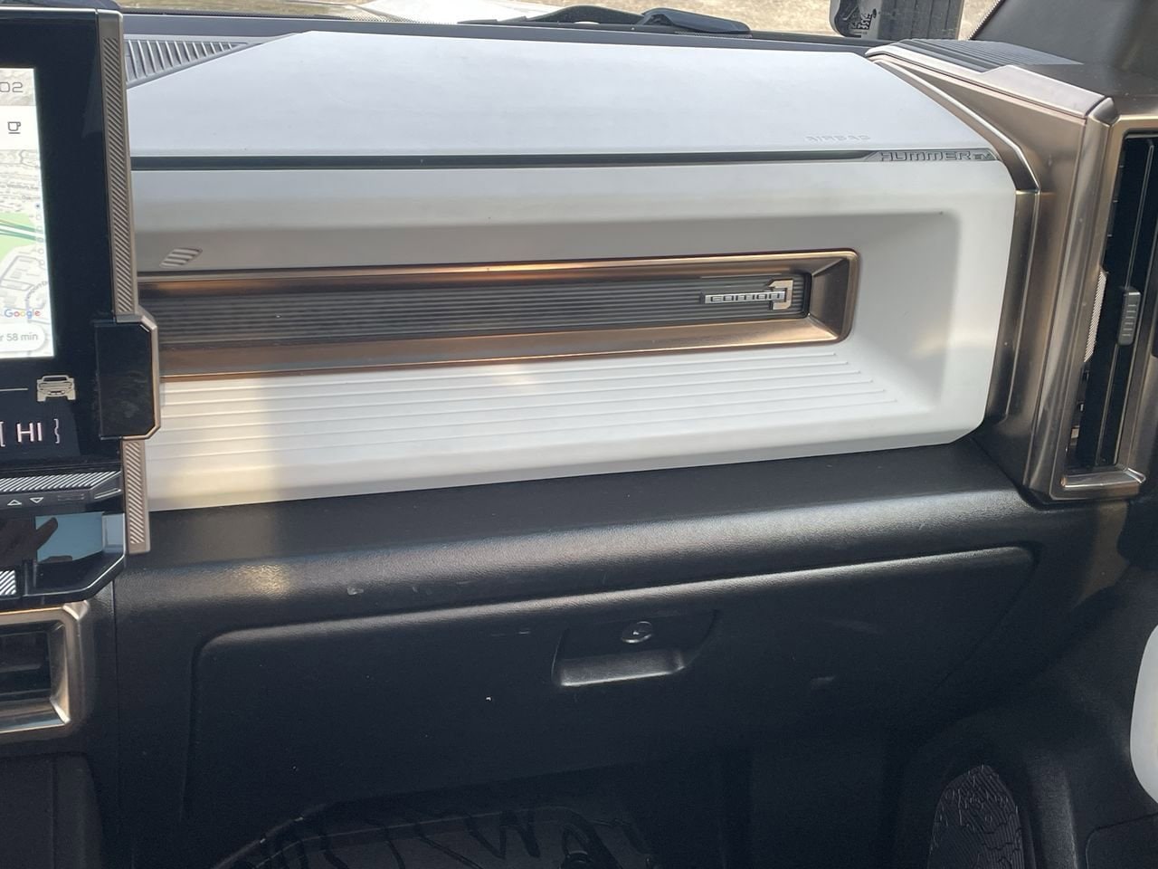 Thumbnail: 2022 GMC Hummer EV - 16