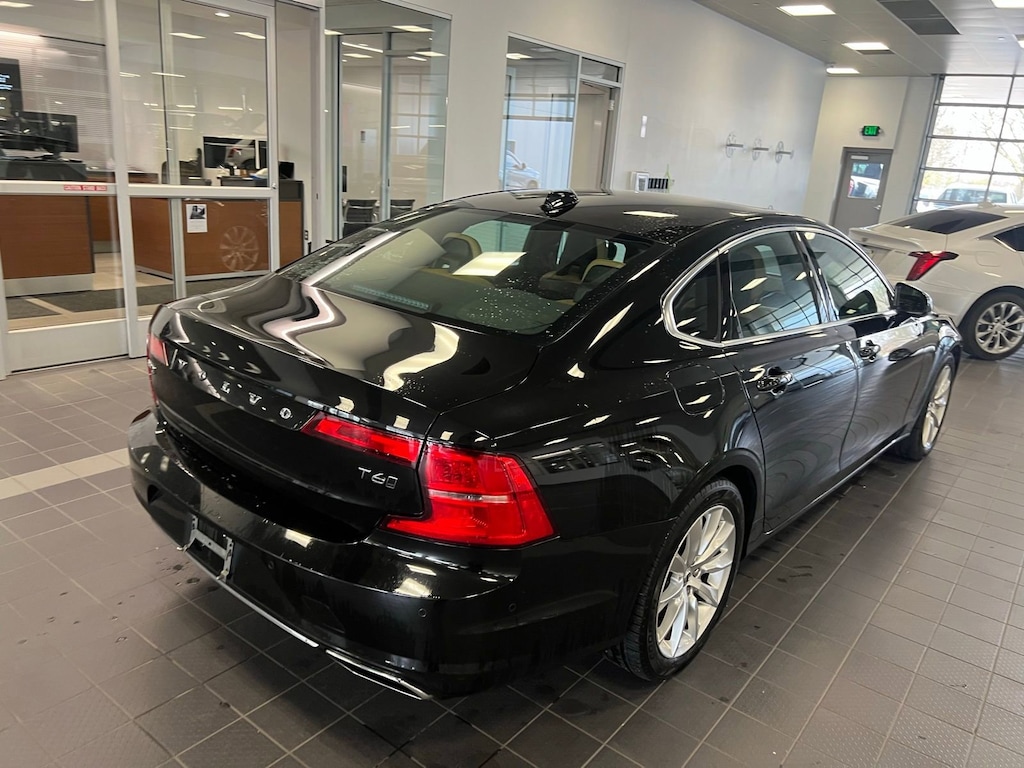 Used 2017 Volvo S90 Momentum